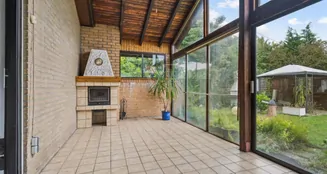 von_poll_real_estate_property_25150018_image_0