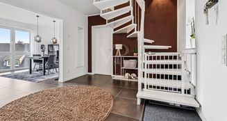 von_poll_real_estate_property_25159015_image_7