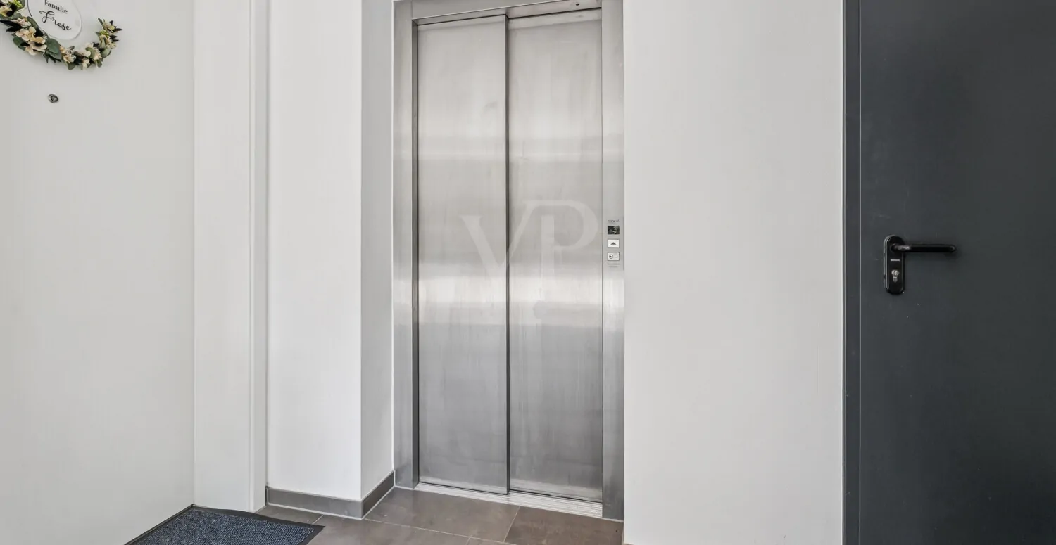 Aufzug zur Wohnung