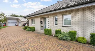 von_poll_real_estate_property_25159012_1_image_0