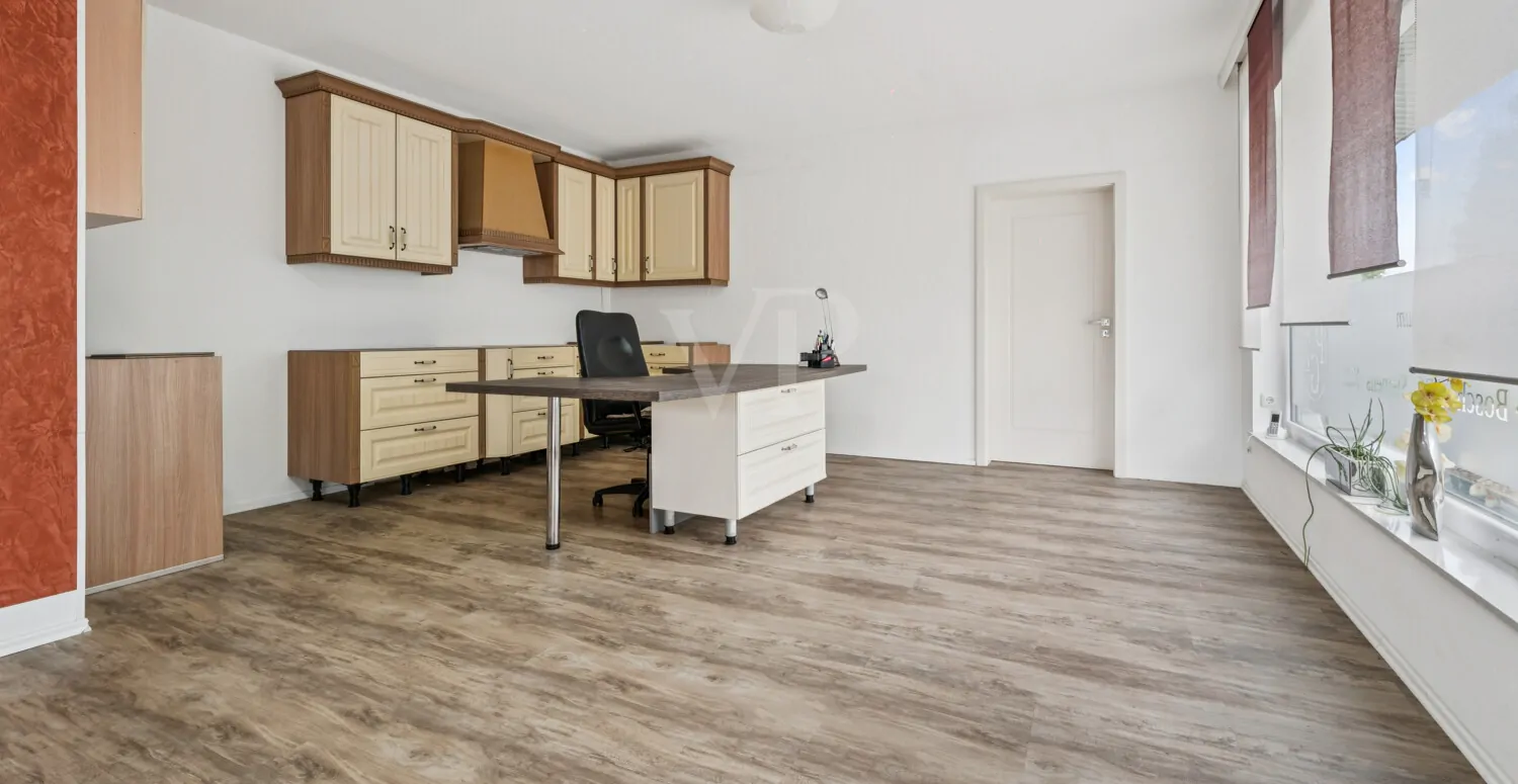 Büro/ Ausstellungsraum/ Gewerbeeinheit