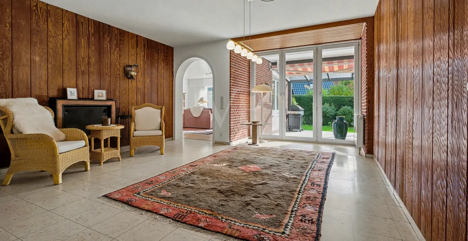 EG Großzügiges Kaminzimmer