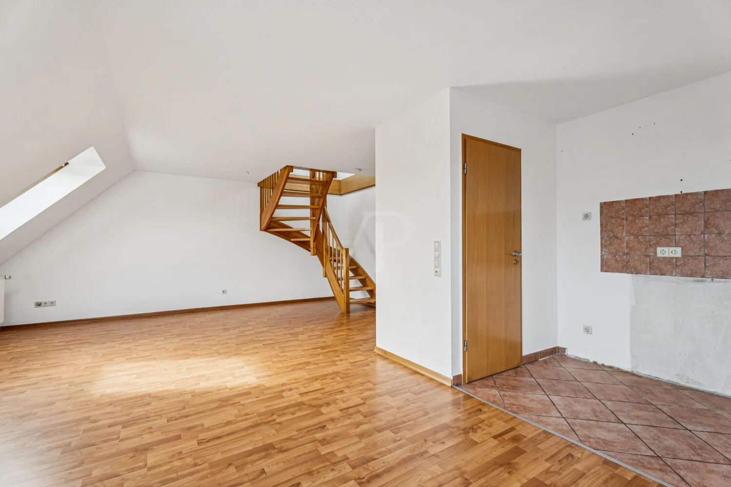 Wohnzimmer mit Küche
