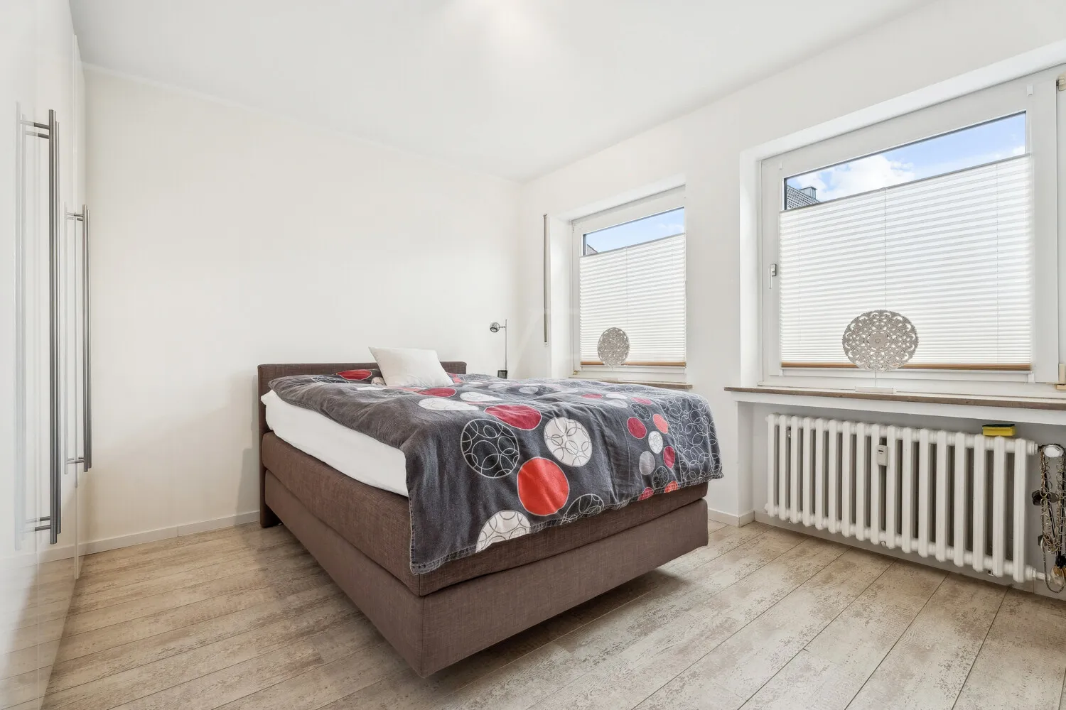 Schlafzimmer EG links