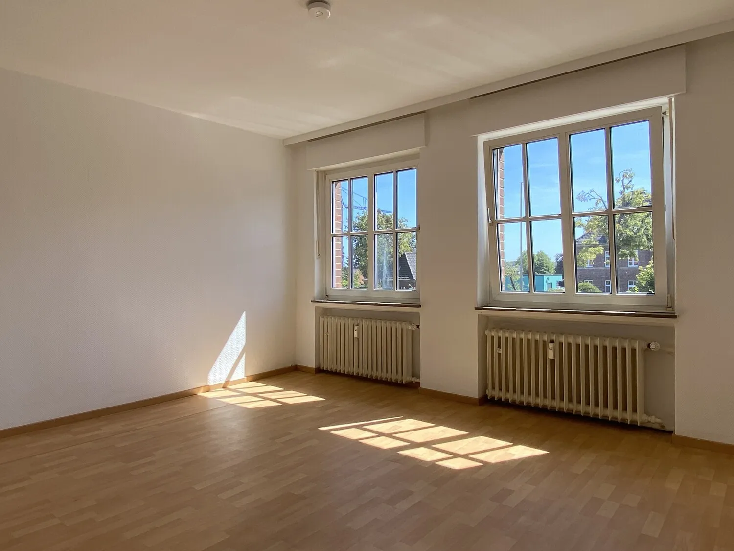 Schlafzimmer l