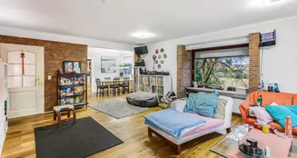 von_poll_real_estate_property_25053156_image_1