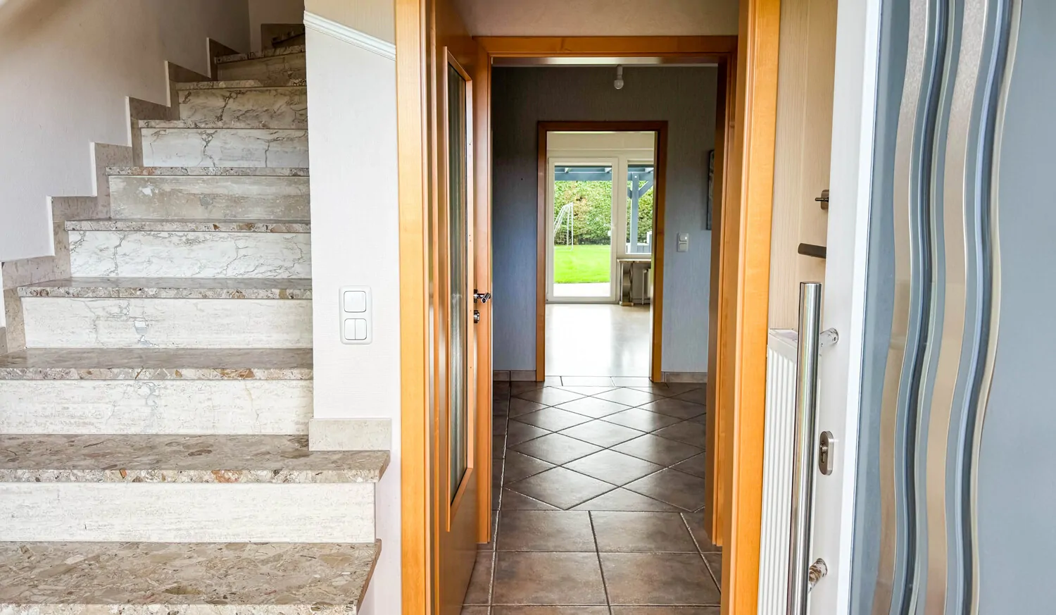 Gemeinschaftlicher Windfang im Erdgeschoss