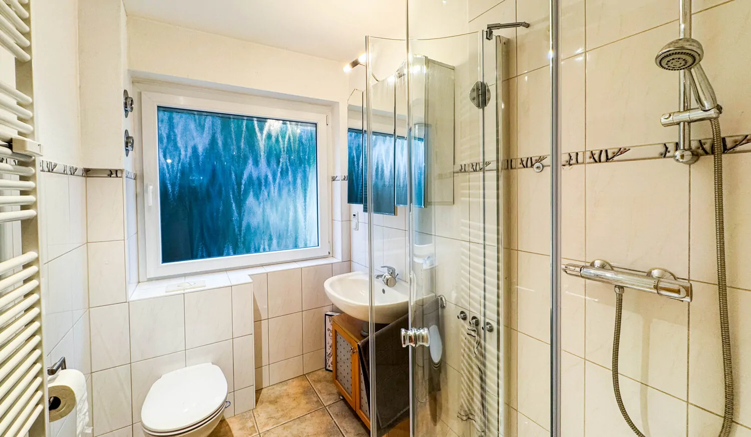 Duschbad im Erdgeschoss
