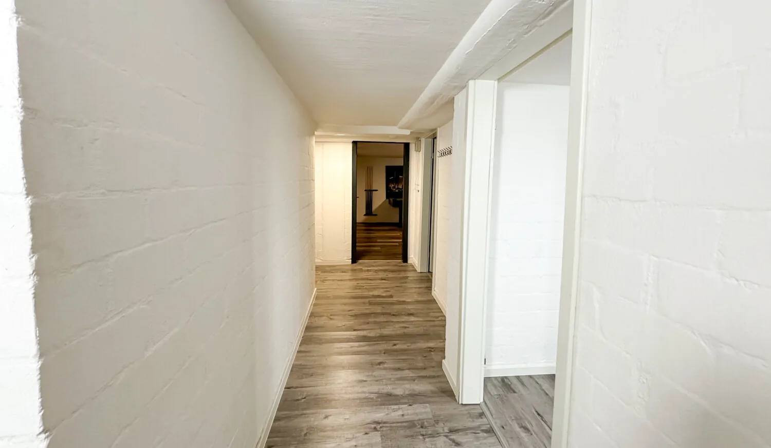 Gemeinschaftlicher Flur im Keller