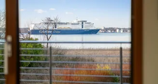 von_poll_real_estate_property_25053176_image_2