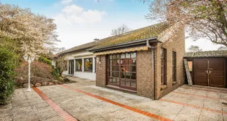 von_poll_real_estate_property_25053024_image_20