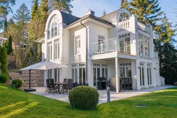 von Poll Immobilien GmbH