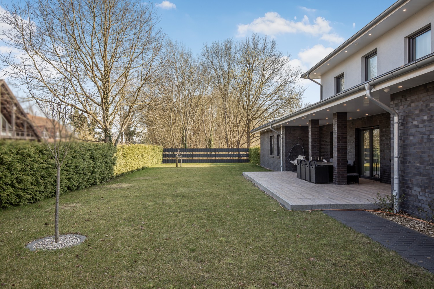 Garten und Terrasse vom Haus