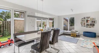 von_poll_real_estate_property_25053111_image_1