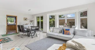 von_poll_real_estate_property_25053111_image_2