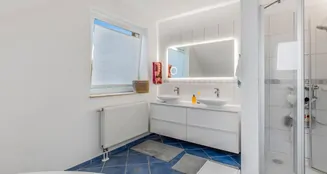 von_poll_real_estate_property_25053111_image_8