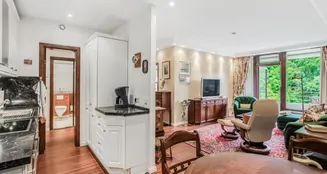 von_poll_real_estate_property_25053073_image_0