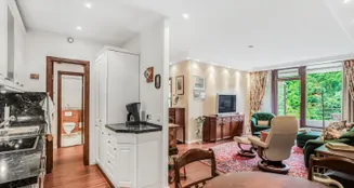 von_poll_real_estate_property_25053073_image_0