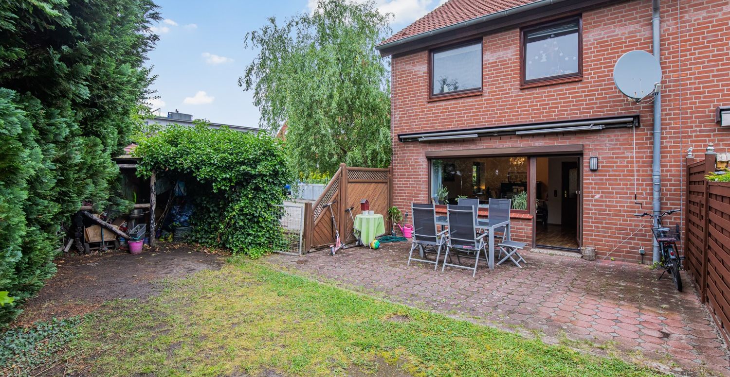 Terrasse mit Garten