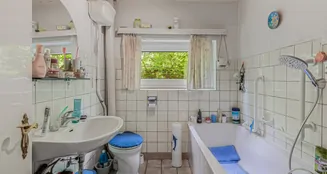 von_poll_real_estate_property_25053075_image_5