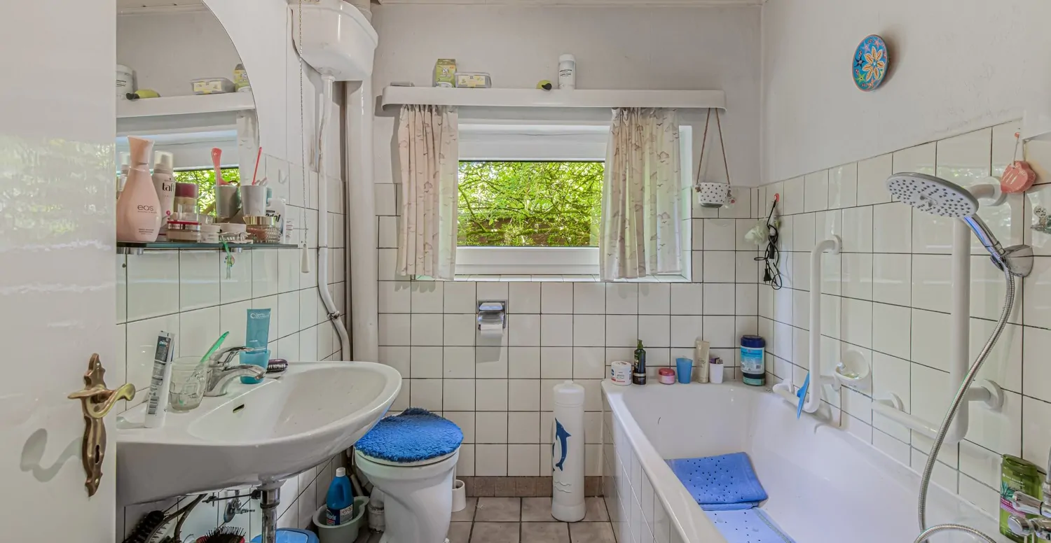 .Wannenbad Erdgeschoss