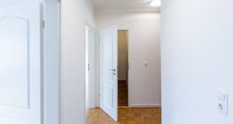 von_poll_real_estate_property_23053171.2_image_2