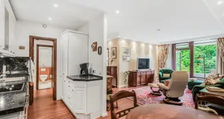 von_poll_real_estate_property_25053073.10_image_0