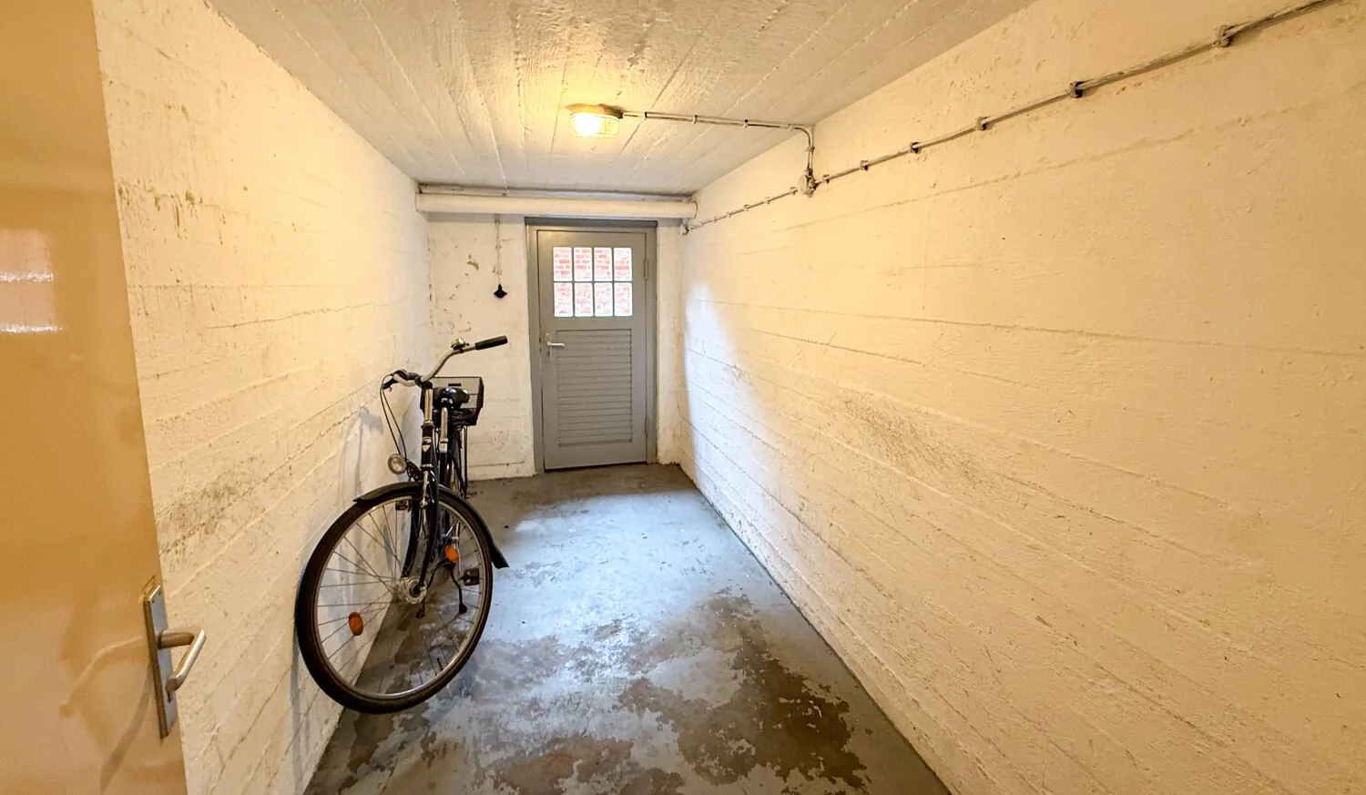 Gemeinschaftlicher Eingang zum Keller