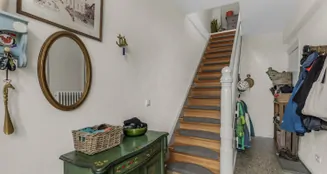 von_poll_real_estate_property_25053175_image_1