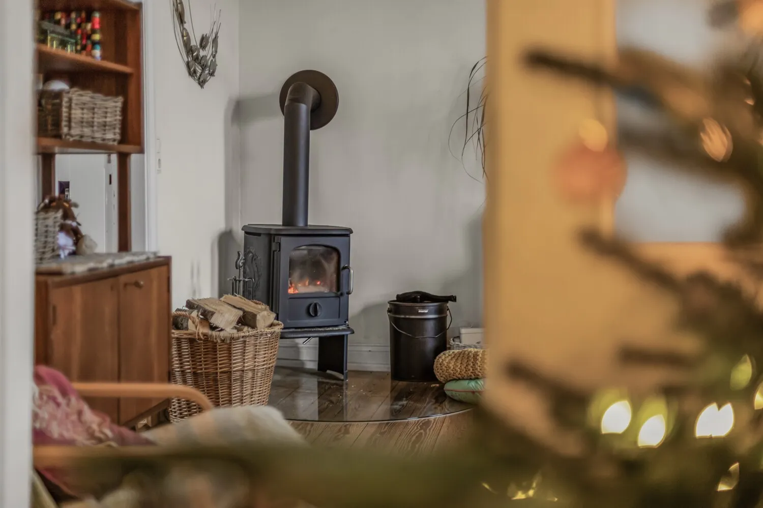 Blick von der Diele ins Wohnzimmer