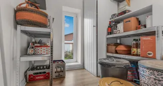 von_poll_real_estate_property_25053175_image_9