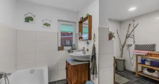 von_poll_real_estate_property_25053175_image_14