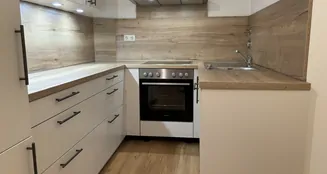 von_poll_real_estate_property_26053001_image_4