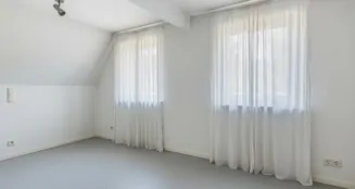 von_poll_real_estate_property_25053075.10_image_4