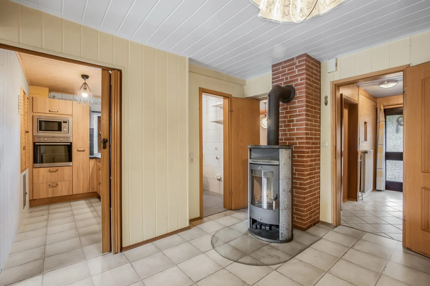 Essbereich mit Kamin