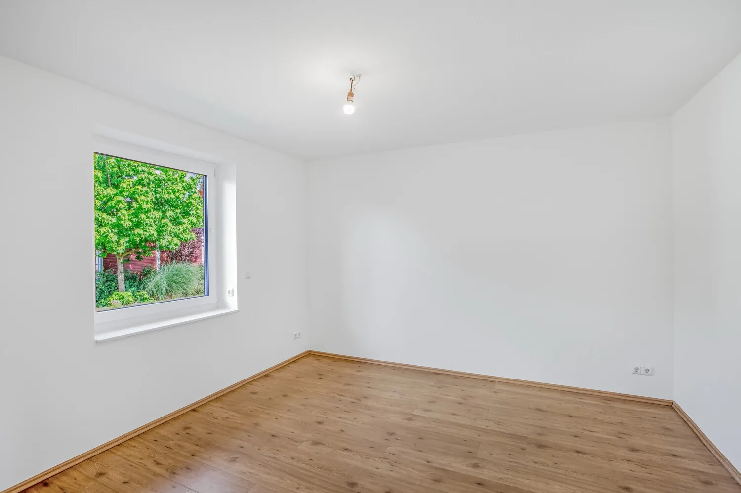 Büro/Kinderzimmer (WE2)