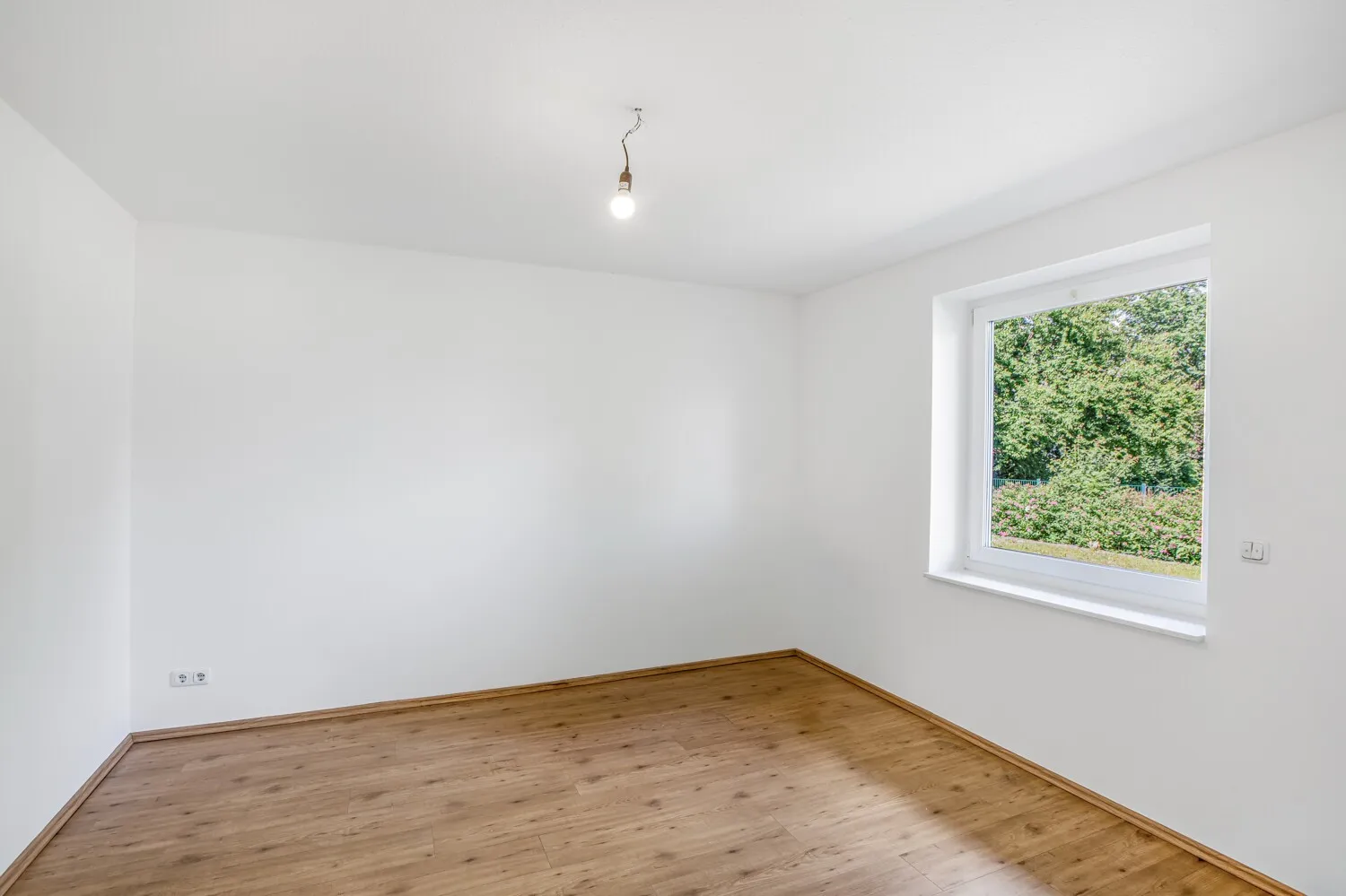 Büro/Kinderzimmer (WE1)