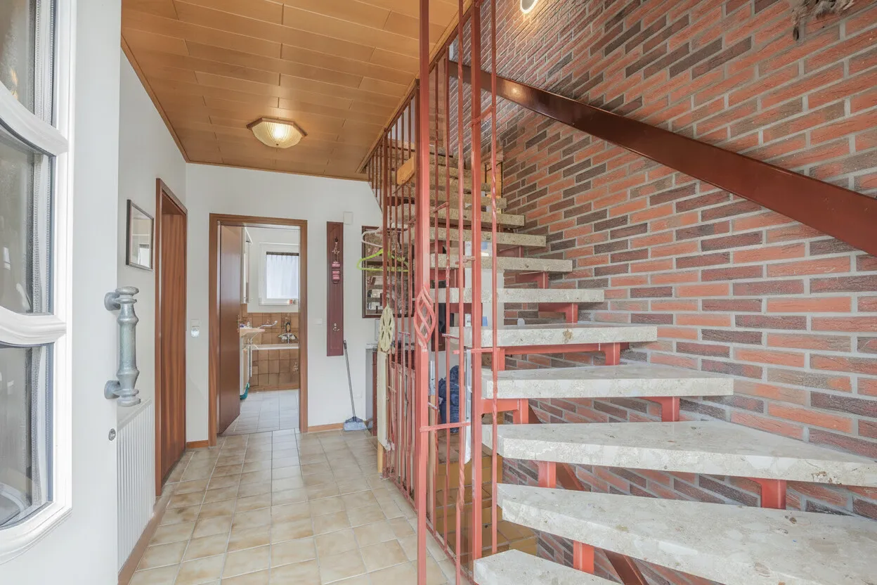 Flur/Treppe EG