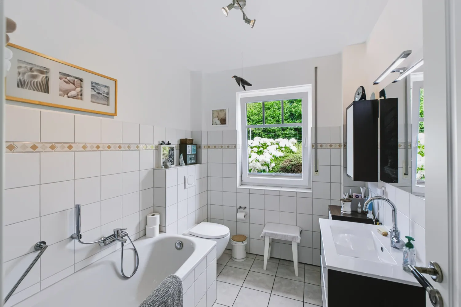 Wannenbad Erdgeschoss