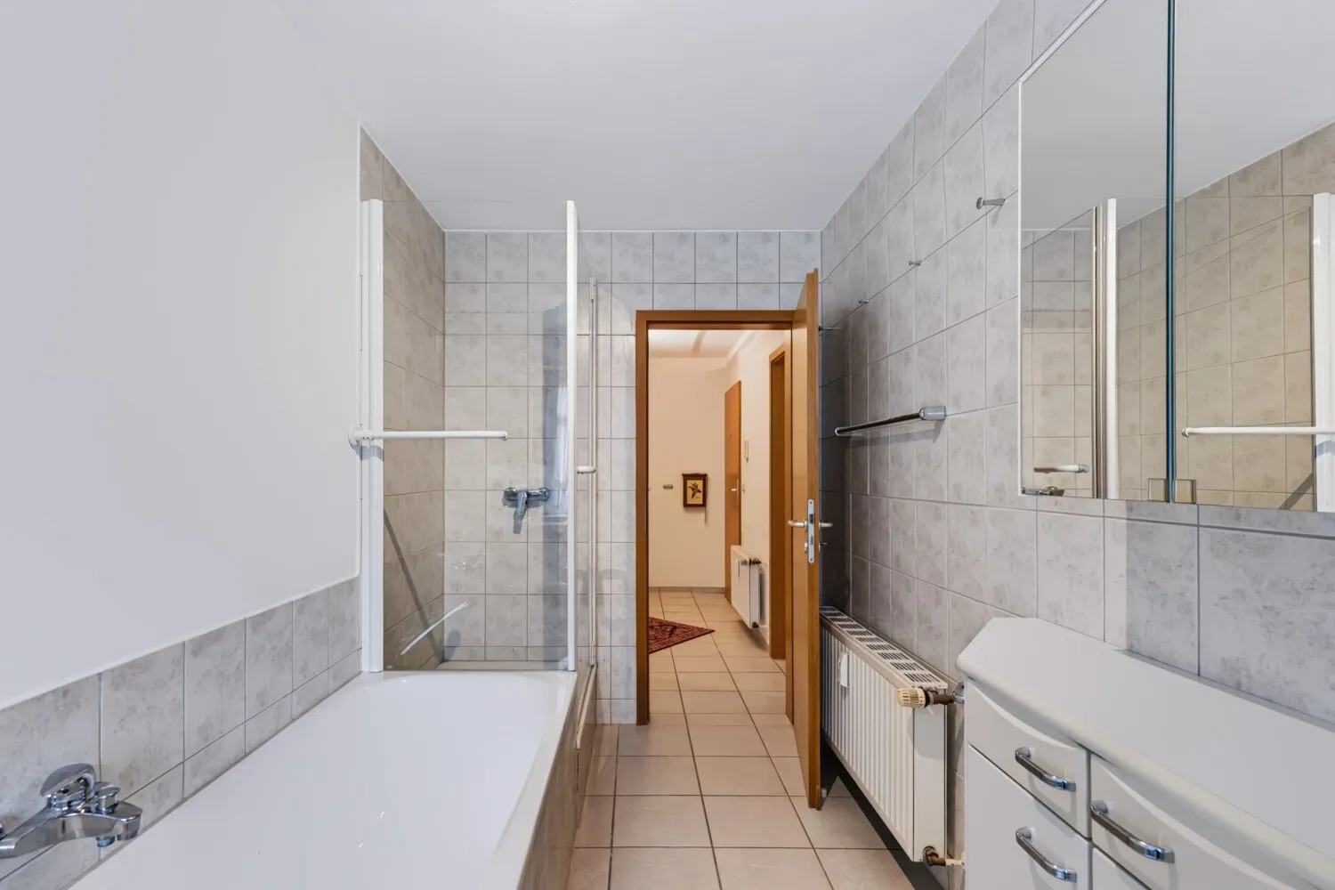 Badezimmer Ansicht II