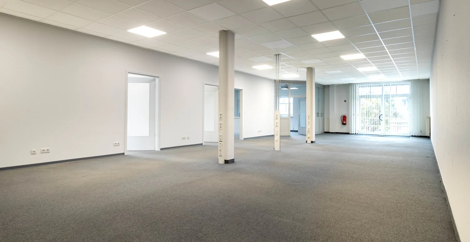Große Bürofläche hinten Ansicht 2