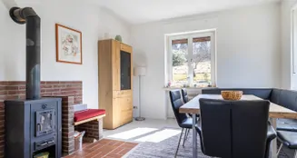 von_poll_real_estate_property_25126010_image_2