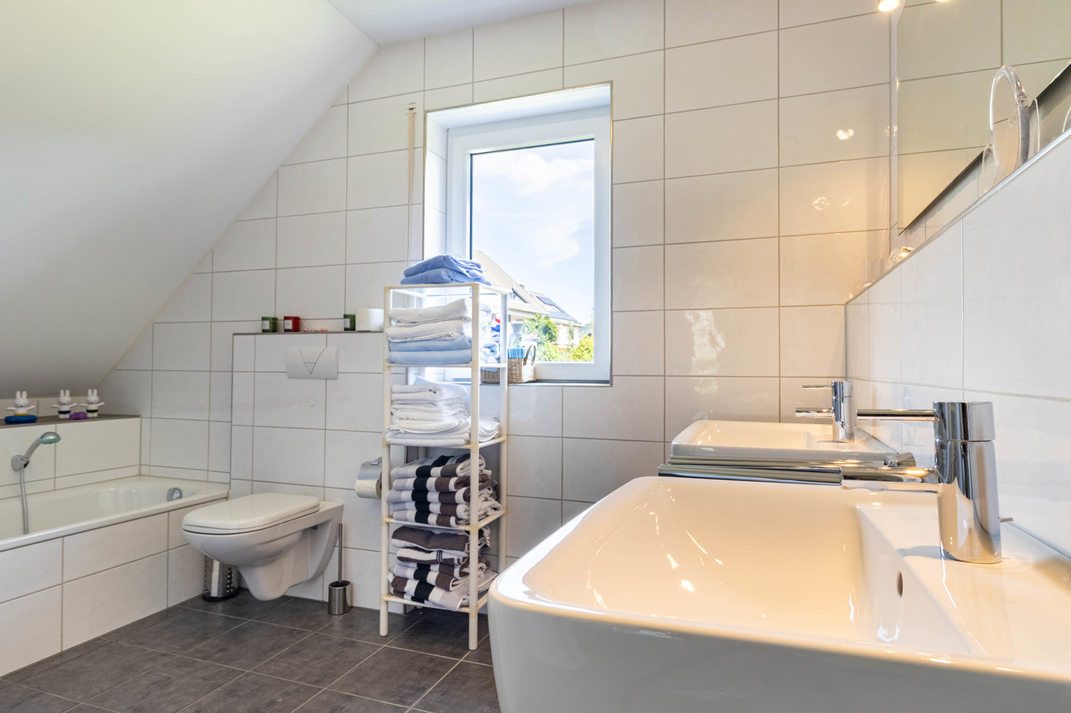 Badezimmer Ansicht 1