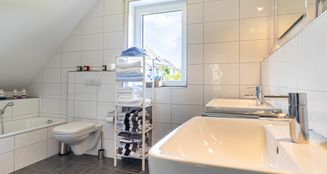 von_poll_real_estate_property_25126026_image_7