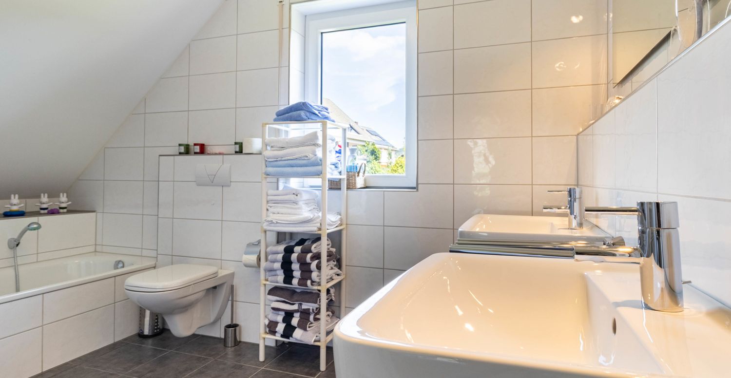 Badezimmer Ansicht 1