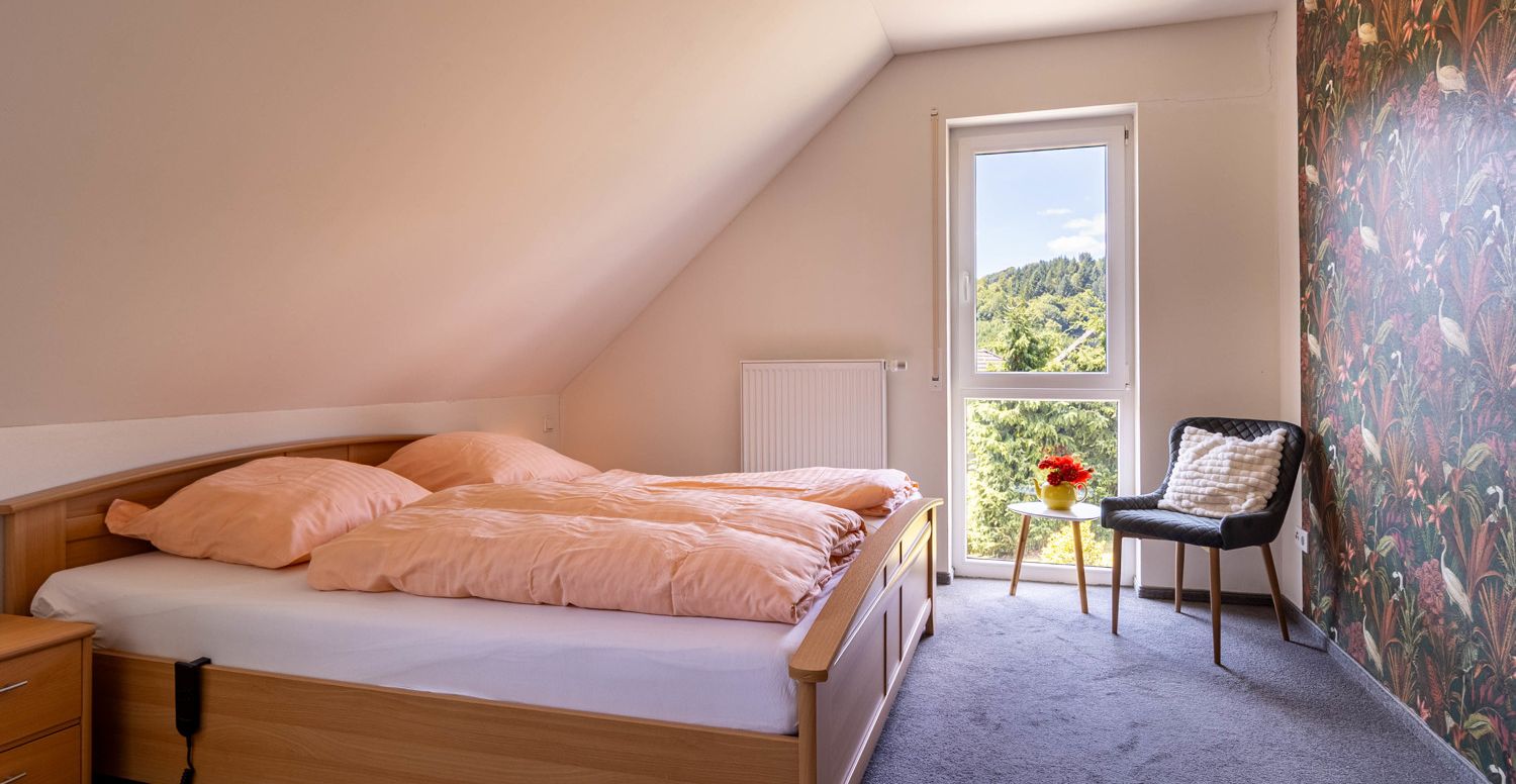 Schlafzimmer 1