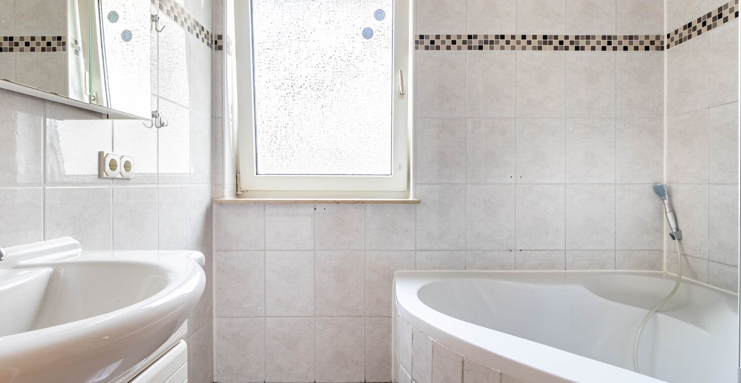 Badezimmer Wohnung Erdgeschoss
