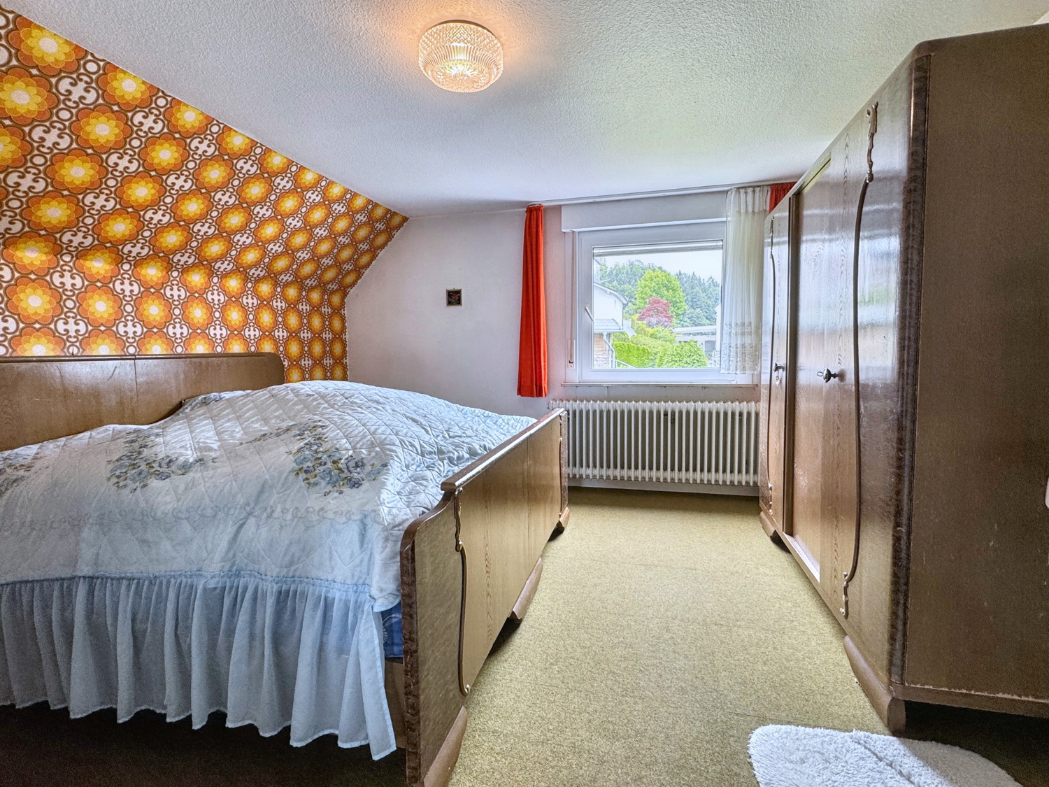 Schlafzimmer 2, OG