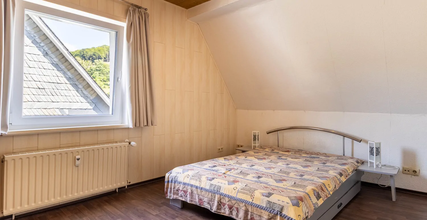 Zimmer 2, Dachgeschoss