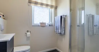 von_poll_real_estate_property_25126028_image_7